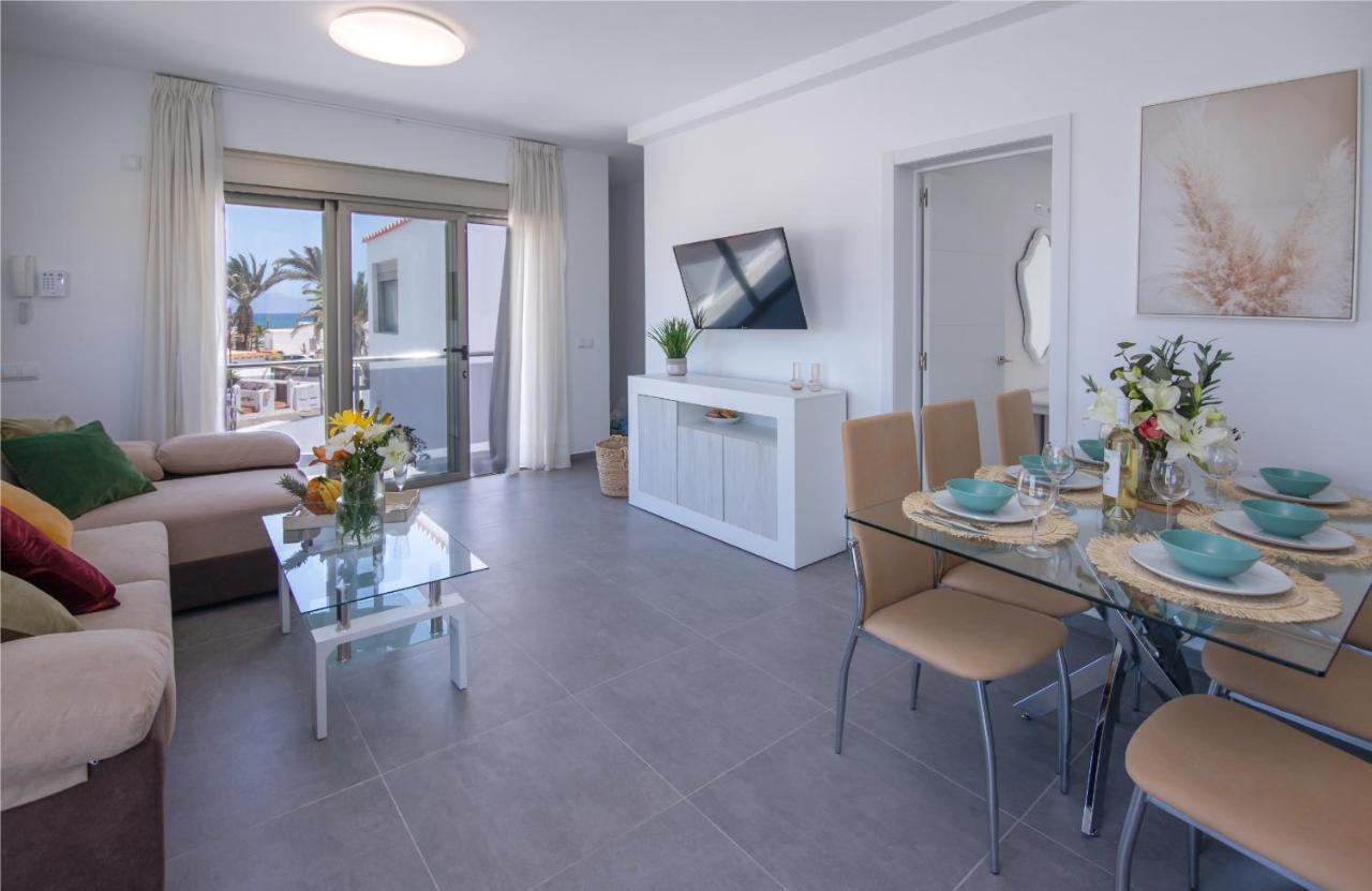 Apartment Holiday 5 Beachfront Corralejo By Holidays Home ภายนอก รูปภาพ