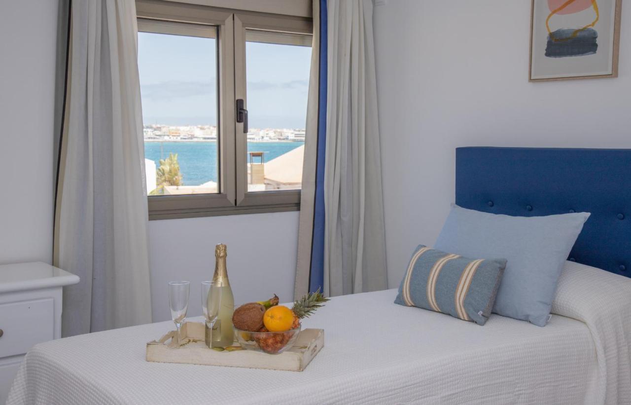 Apartment Holiday 5 Beachfront Corralejo By Holidays Home ภายนอก รูปภาพ