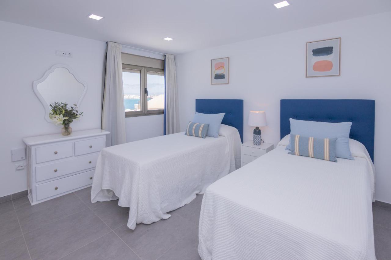 Apartment Holiday 5 Beachfront Corralejo By Holidays Home ภายนอก รูปภาพ